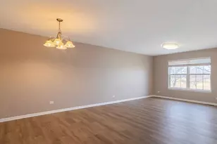 14527 Patriot Square Dr E, Plainfield, IL 60544 - Photo 5