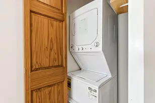 2437 W Cortez St, Chicago, IL 60622 - Photo 15