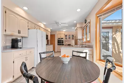 18515 Dundee Avenue, Homewood, IL 60430 - Photo 9