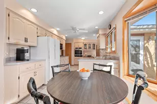 18515 Dundee Ave, Homewood, IL 60430 - Photo 9