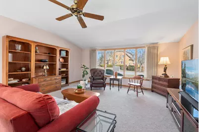 18515 Dundee Avenue, Homewood, IL 60430 - Photo 13