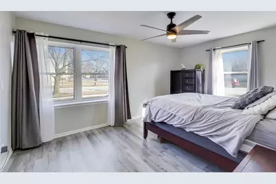 475 Shenstone Road #104, Riverside, IL 60546 - Photo 15