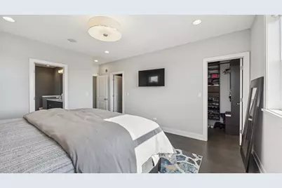 2341 W Roscoe Street #3W, Chicago, IL 60618 - Photo 23