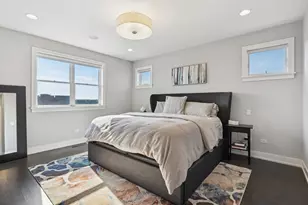 2341 W Roscoe St, Chicago, IL 60618 - Photo 21