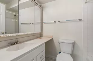 925 Spring Hill Dr, Northbrook, IL 60062 - Photo 15