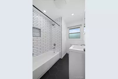 392 W Margaret Terrace, Cary, IL 60013 - Photo 9