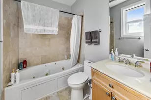 1330 W Fletcher St, Chicago, IL 60657 - Photo 19