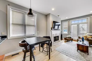 1330 W Fletcher St, Chicago, IL 60657 - Photo 11