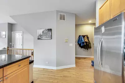 1330 W Fletcher Street #1, Chicago, IL 60657 - Photo 15