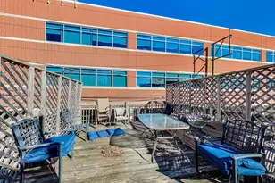 1330 W Fletcher St, Chicago, IL 60657 - Photo 37