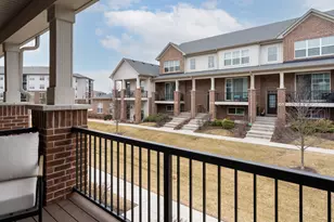 40 Woodmoor Ct, Lombard, IL 60148 - Photo 11