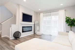 40 Woodmoor Ct, Lombard, IL 60148 - Photo 9