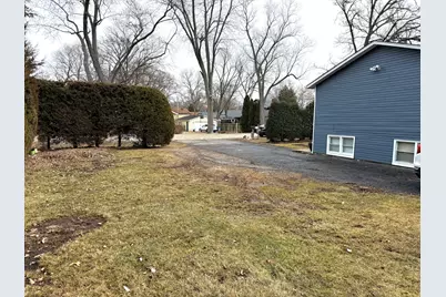 1216 N Lakeshore Drive, Round Lake Beach, IL 60073 - Photo 19