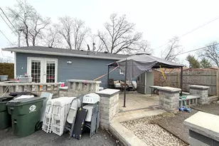 1216 N Lake Shore Dr, Round Lake Beach, IL 60073 - Photo 21