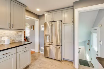 4222 N Claremont Avenue, Chicago, IL 60618 - Photo 9