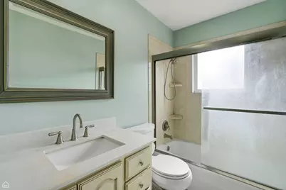 409 Kensington Drive, McHenry, IL 60050 - Photo 21