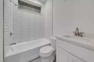 2029 N Damen Ave, Chicago, IL 60647 - Photo 11