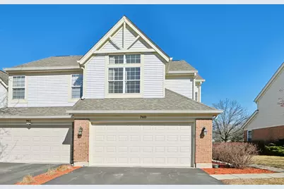 76 Ione Drive #D, South Elgin, IL 60177 - Photo 1