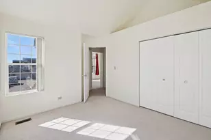 76 Ione Dr, South Elgin, IL 60177 - Photo 19