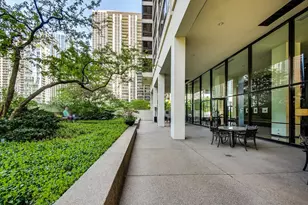 360 E Randolph St, Chicago, IL 60601 - Photo 23