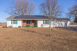 315 S Maple St, Piper City, IL 60959 - Photo 1