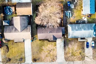 708 E Sycamore St, Watseka, IL 60970 - Photo 9