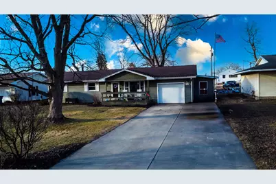 708 E Sycamore Street, Watseka, IL 60970 - Photo 1