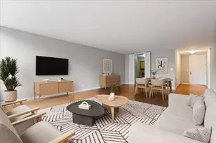 201 E Chestnut St, Chicago, IL 60611 - Photo 3