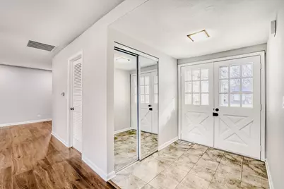 135 Ramblewood Lane, Lake Zurich, IL 60047 - Photo 3