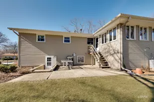 635 Verona Ct, Schaumburg, IL 60193 - Photo 25