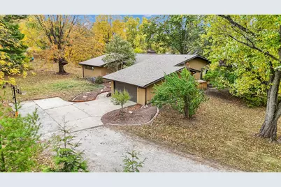 1010 Parkview Drive, Mahomet, IL 61853 - Photo 1