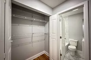 6954 N Sheridan Rd, Chicago, IL 60626 - Photo 17