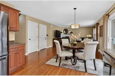 599 Hempstead Avenue, Naperville, IL 60565 - Photo 9