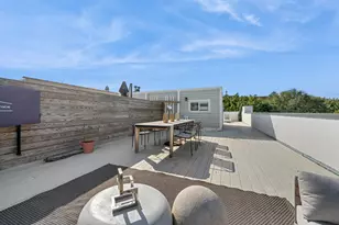 2237 N Hoyne Ave, Chicago, IL 60647 - Photo 17