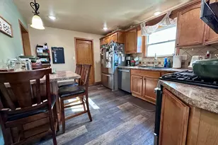 1825 18th Ave, Sterling, IL 61081 - Photo 7