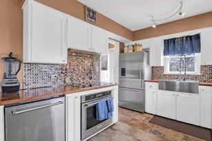 12216 Pleasant Valley Rd, Woodstock, IL 60098 - Photo 27