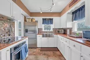 12216 Pleasant Valley Rd, Woodstock, IL 60098 - Photo 29