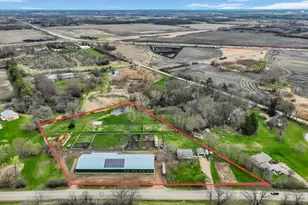 12216 Pleasant Valley Rd, Woodstock, IL 60098 - Photo 13