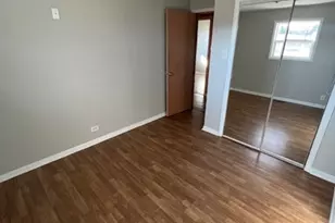 2413 Eastline Dr, Joliet, IL 60431 - Photo 9