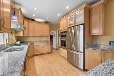 5255 W Ardmore Avenue, Chicago, IL 60646 - Photo 9