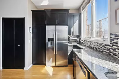 1801 W Winnemac Avenue #F, Chicago, IL 60640 - Photo 11