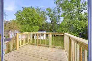 915 Mayfield Dr, Round Lake Beach, IL 60073 - Photo 25