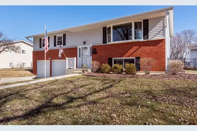 353 N Clark Drive, Palatine, IL 60074 - Photo 1