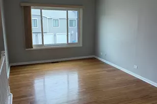 1010 Hayes Ct, Vernon Hills, IL 60061 - Photo 3