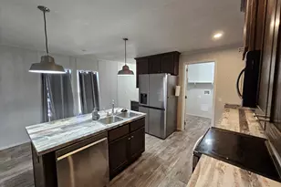 303 N Marion St, Centralia, IL 62801 - Photo 11