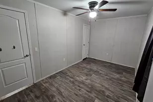 303 N Marion St, Centralia, IL 62801 - Photo 17