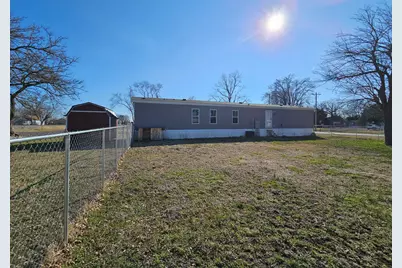 303 N Marion Street, Centralia, IL 62801 - Photo 7