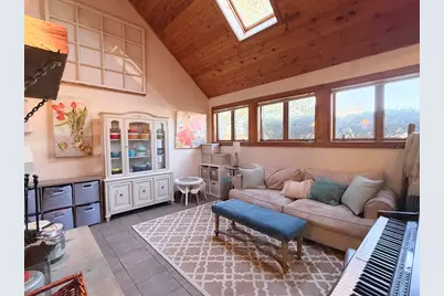 836 Oak Manor Drive, Marengo, IL 60152 - Photo 3