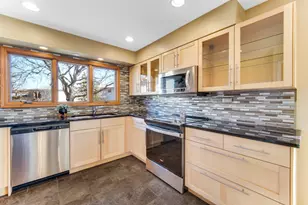 519 Charlestown Dr, Bolingbrook, IL 60440 - Photo 11