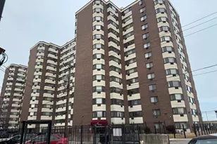 7337 S South Shore Dr, Chicago, IL 60649 - Photo 1